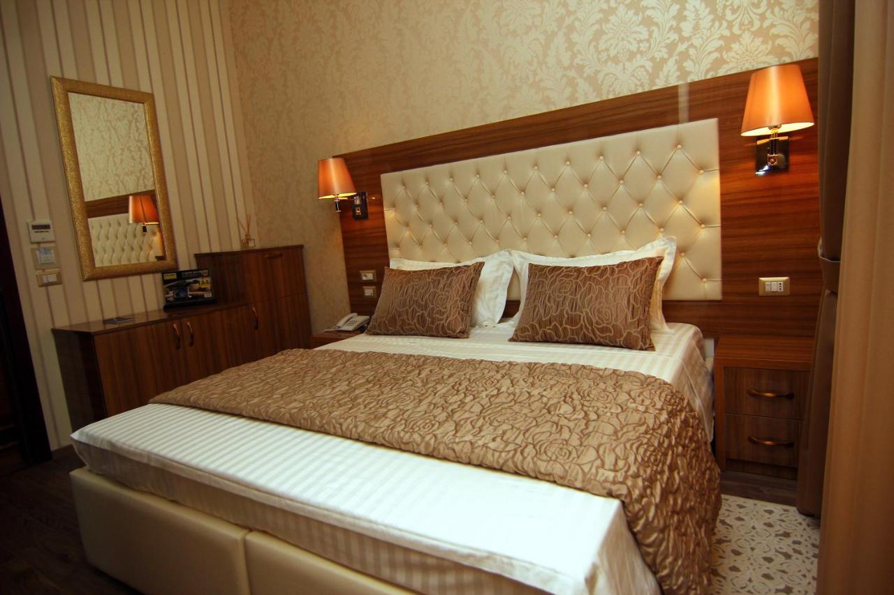 Hotel Boutique Restaurant Gloria Tiranë Luaran gambar