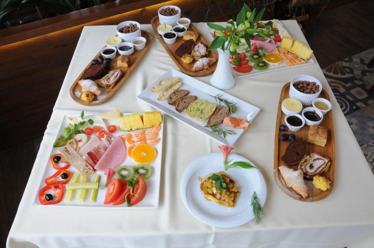 Hotel Boutique Restaurant Gloria Tiranë Luaran gambar