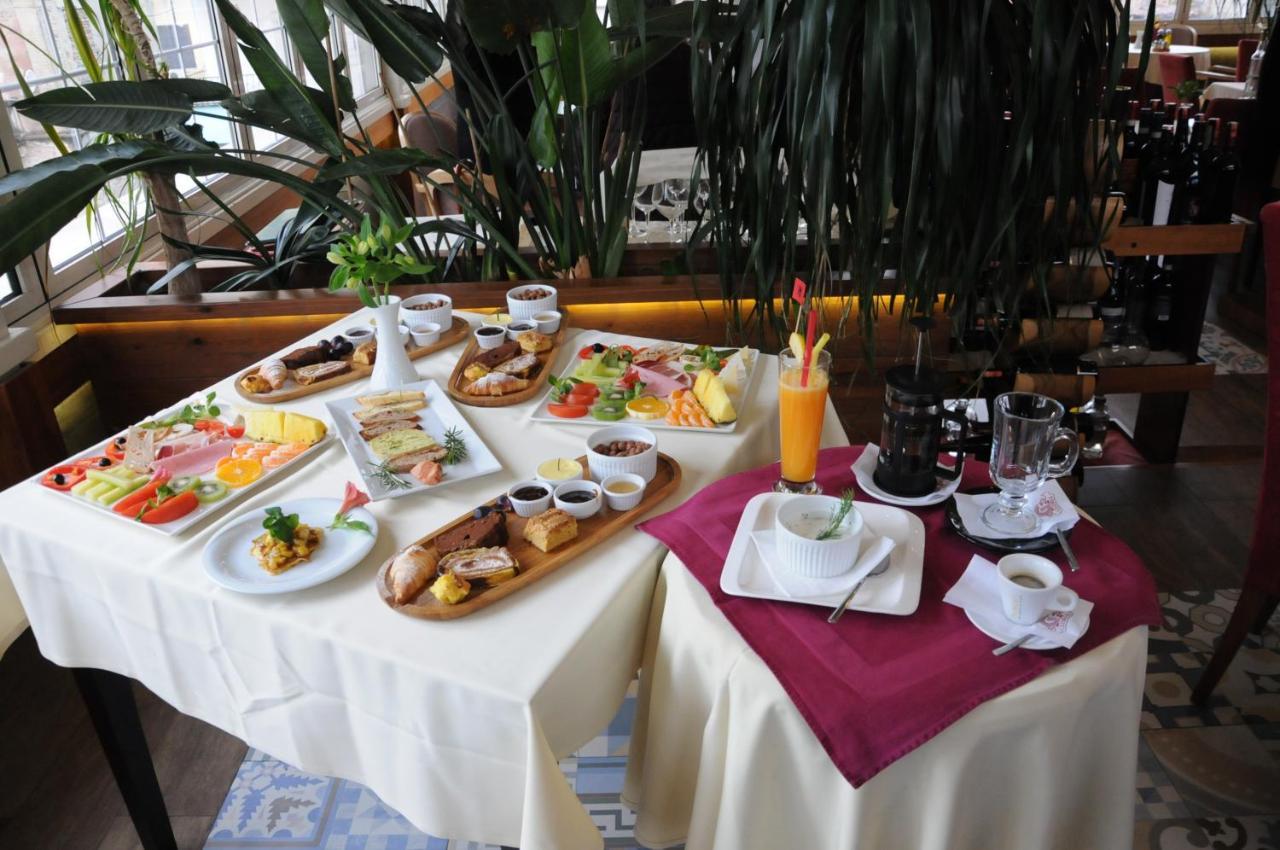 Hotel Boutique Restaurant Gloria Tiranë Luaran gambar
